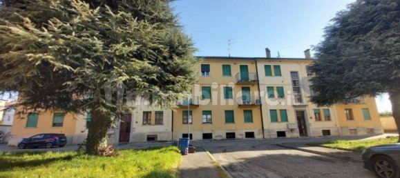 4 bedrooms Apartment in Castelfranco Veneto, Italy No. 324857 2