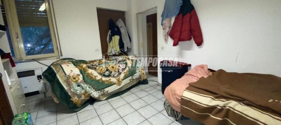 2-salle Appartement à Osio Sotto, Italy No. 170865 3