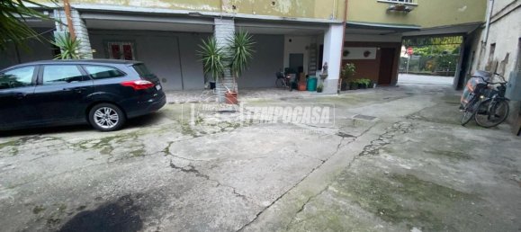 2-salle Appartement à Osio Sotto, Italy No. 170865 6