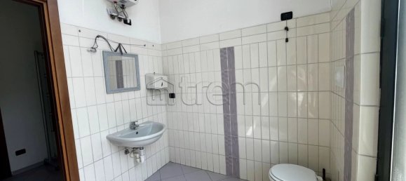 97m² Commercial property in Vanzago, Italy No. 15748 12