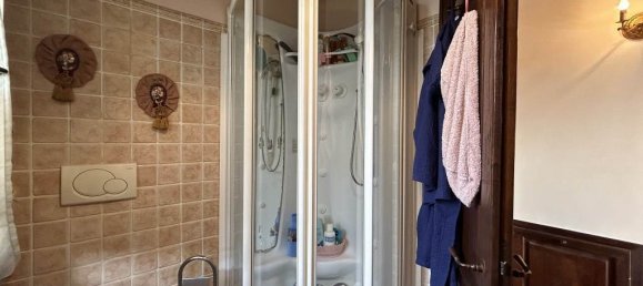 3 bedrooms House in Cortona, Italy No. 237021 20