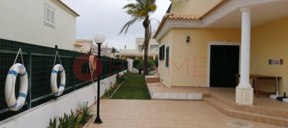 3 Schlafzimmer Haus in Quarteira, Portugal, Nr. 137274 6