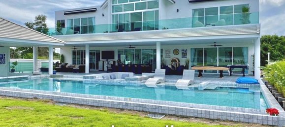 4 bedrooms Villa in Hua Hin, Thailand No. 14161 3