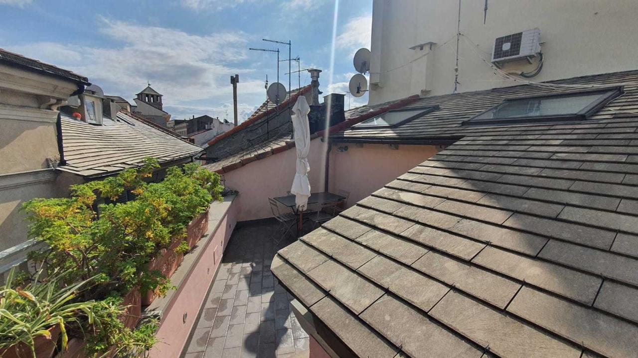 7 rooms Penthouse in Savona, Italy No. 102568