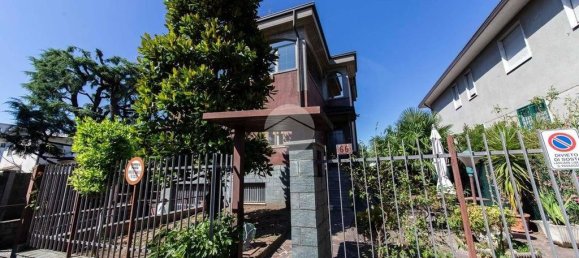 4 bedrooms Villa in Settimo Milanese, Italy No. 332139 25