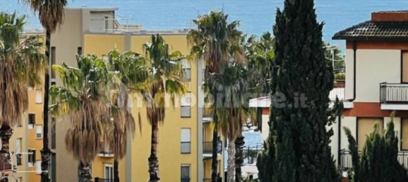 Studio in San Bartolomeo al Mare, Italy No. 36563 8