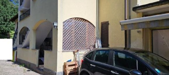 2-salle Appartement à Limbiate, Italy No. 7665 13