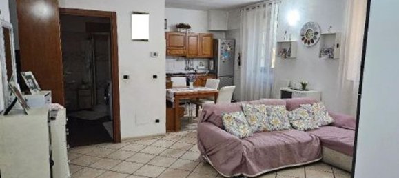 2-salle Appartement à Limbiate, Italy No. 7665 5