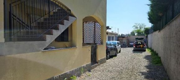 2-salle Appartement à Limbiate, Italy No. 7665 3