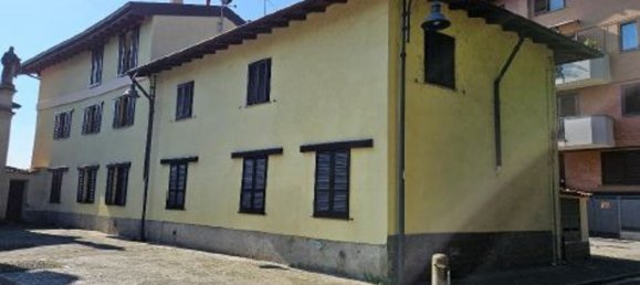 2-salle Appartement à Limbiate, Italy No. 7665 11