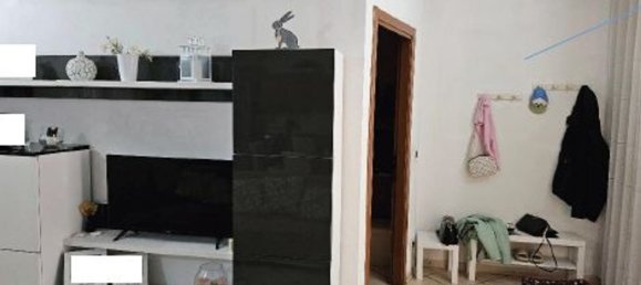 2-salle Appartement à Limbiate, Italy No. 7665 17