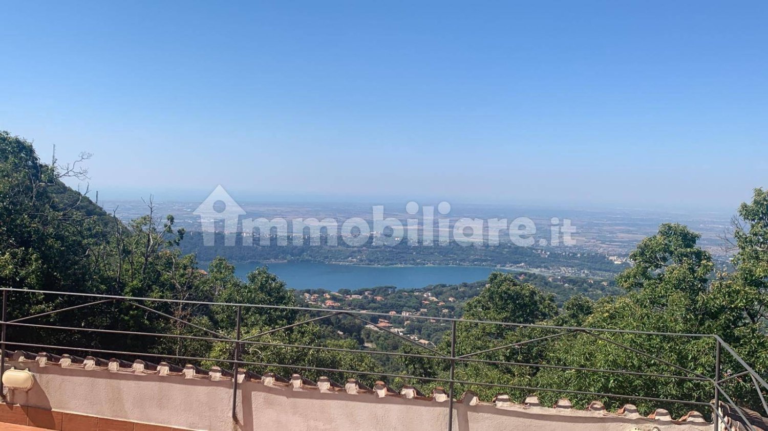 2 bedrooms Apartment in Rocca di Papa, Italy No. 121391