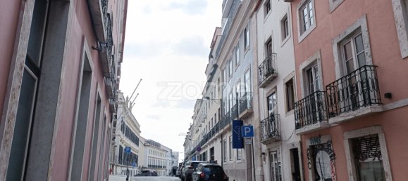 5 bedrooms Building in Lisbon, Portugal No. 182646 2