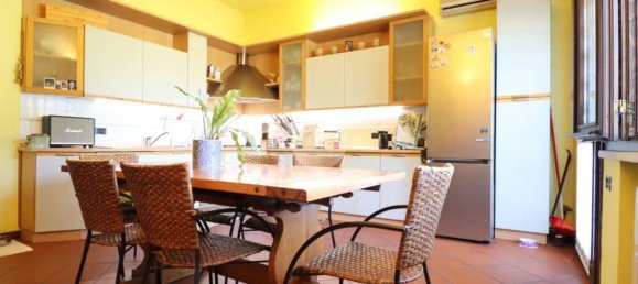 3 bedrooms Villa in Mantua, Italy No. 275729 16