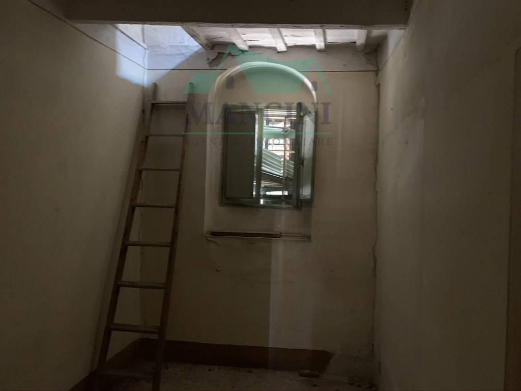 6 rooms House in Jesi, Italy No. 111638