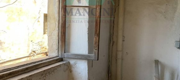 6 rooms House in Jesi, Italy No. 111638 4