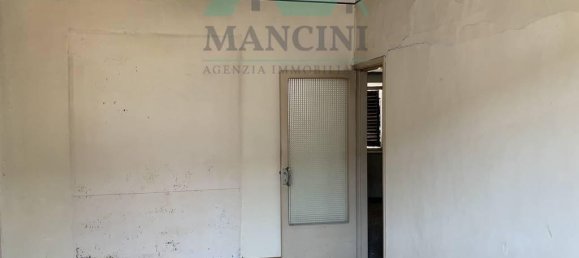 6 rooms House in Jesi, Italy No. 111638 6