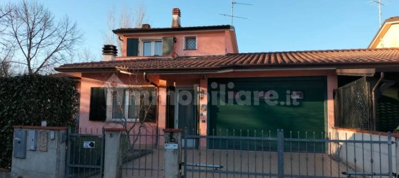 3 bedrooms Villa in San Giacomo delle Segnate, Italy No. 13217 4