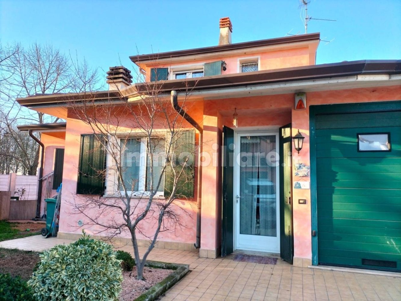 3 غرف نوم فيلا في San Giacomo delle Segnate, Italy رقم 13217