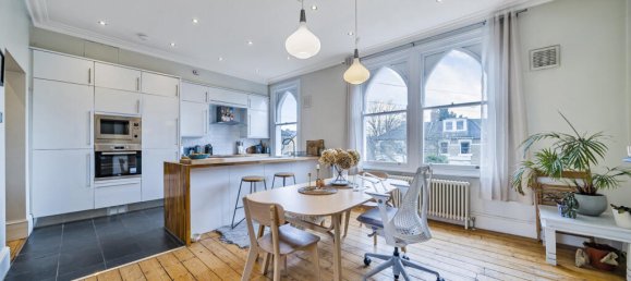 3 bedrooms Apartment in London, United Kingdom No. 7577 2