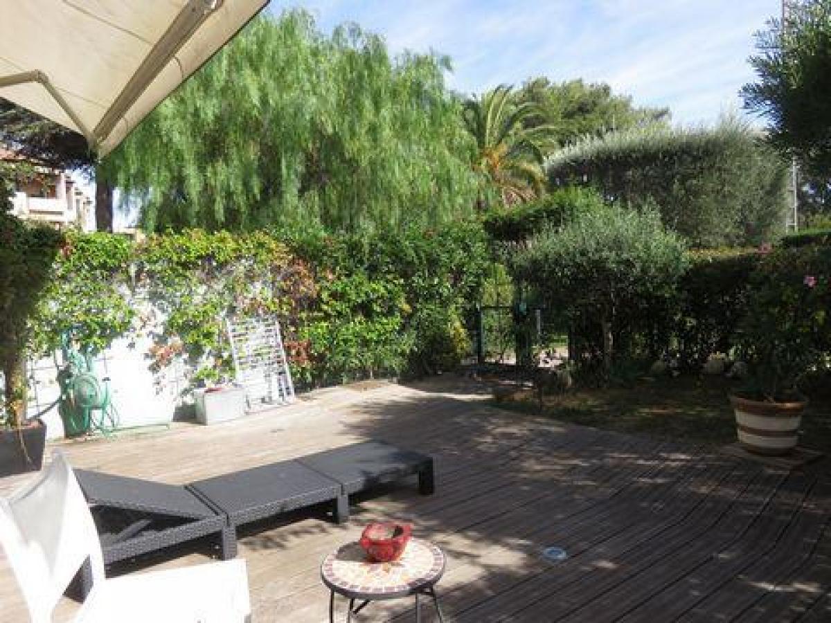 2 bedrooms Condo in Bandol, France No. 16171