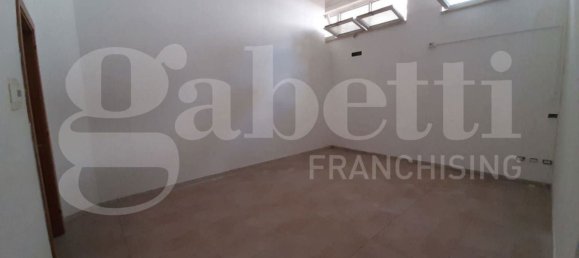 Квартира с 4 спальнями в Санто Приско, Италия № 312390 35