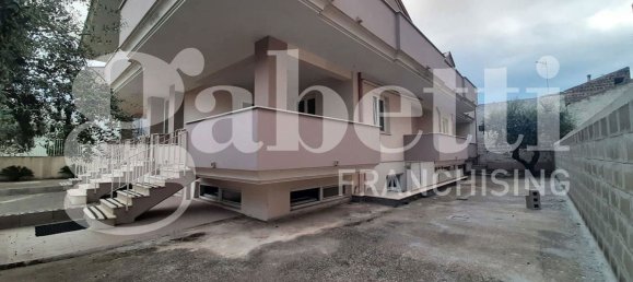 Квартира с 4 спальнями в Санто Приско, Италия № 312390 9