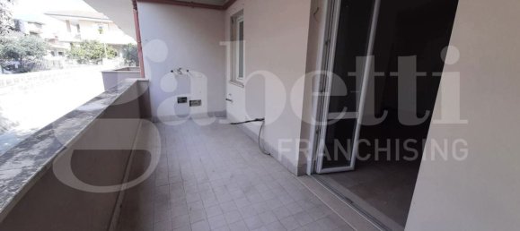 Квартира с 4 спальнями в Санто Приско, Италия № 312390 4