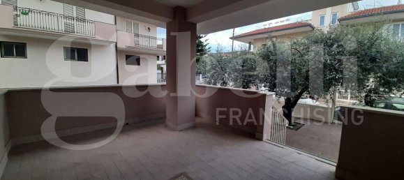 Квартира с 4 спальнями в Санто Приско, Италия № 312390 14