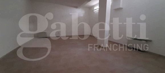 Квартира с 4 спальнями в Санто Приско, Италия № 312390 26