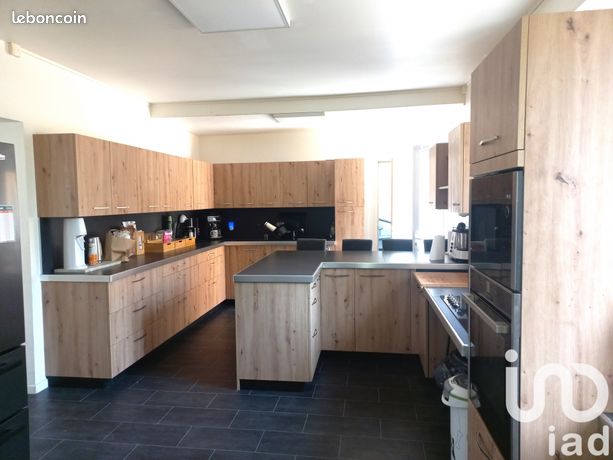 5 bedrooms House in Epinac, France No. 312846