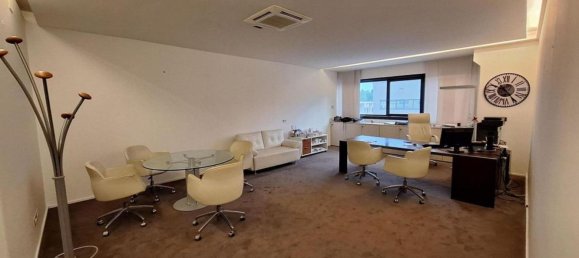 1067m² Office in Perugia, Italy No. 376334 13