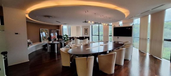 1067m² Office in Perugia, Italy No. 376334 2