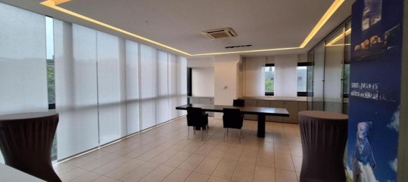 1067m² Office in Perugia, Italy No. 376334 4