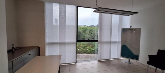 1067m² Office in Perugia, Italy No. 376334 3