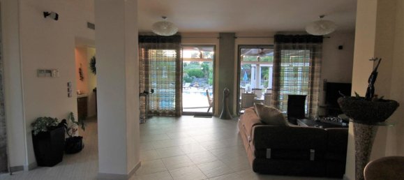 5 bedrooms Villa in Corfu, Greece No. 8234 15