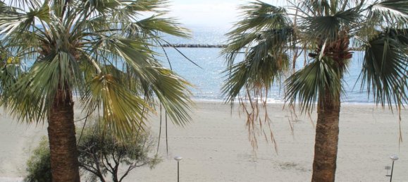 3 bedrooms Apartment in Limassol, Cyprus No. 12482 3