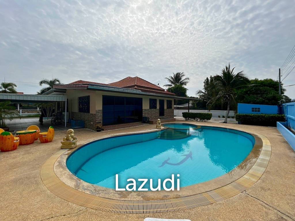 3 bedrooms Villa in Hua Hin, Thailand No. 16422