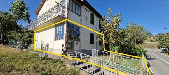 Apartamento de 3 habitaciónes en Montese, Italy No. 231711 2