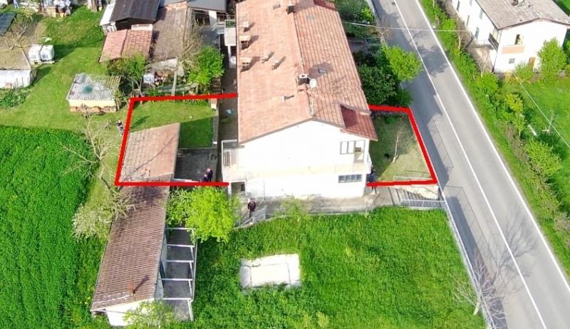 Apartamento de 3 habitaciónes en Montese, Italy No. 231711