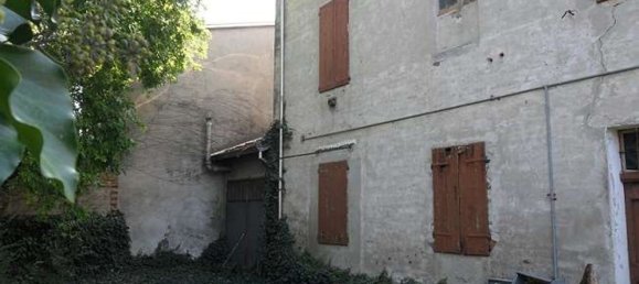 10 rooms House in Roccabianca, Italy No. 146764 5