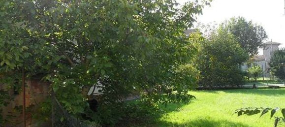 10 rooms House in Roccabianca, Italy No. 146764 4