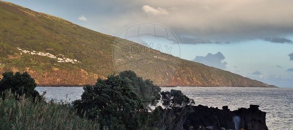 3 bedrooms House in Lajes do Pico, Portugal No. 44481 13