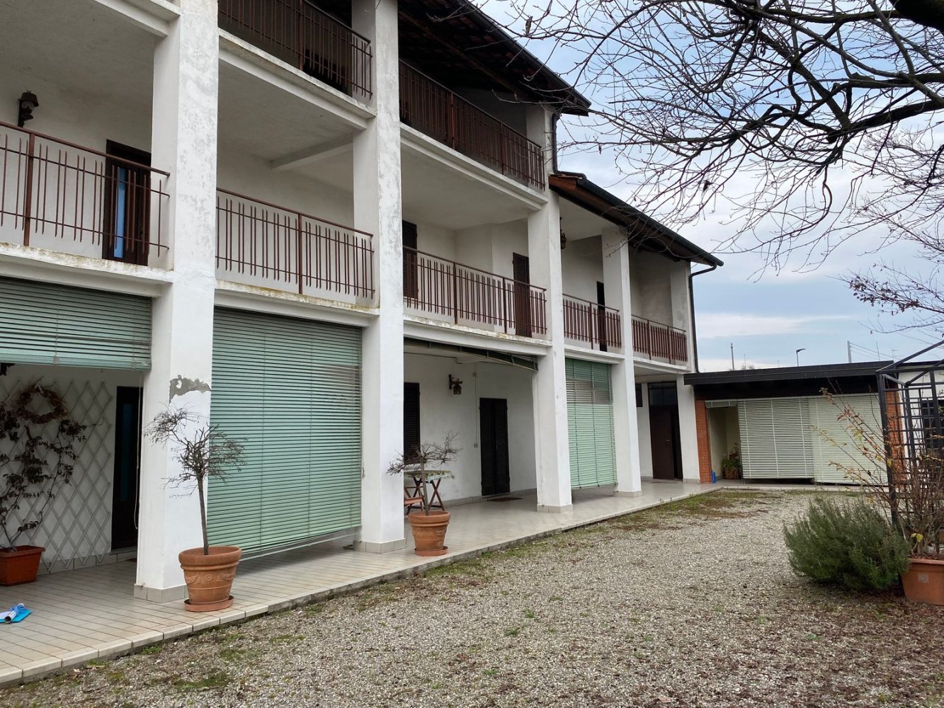 8 rooms House in Gattico-Veruno, Italy No. 141342