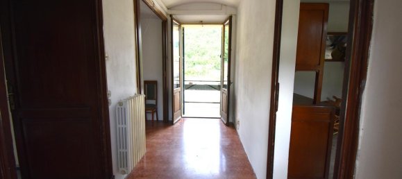 Villa de 5 habitaciónes en Calestano, Italy No. 2060 2