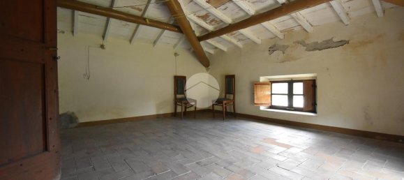 Villa de 5 habitaciónes en Calestano, Italy No. 2060 26