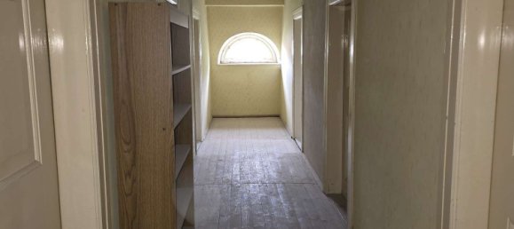 188m² Building in Kirchenlamitz, Germany No. 36203 8