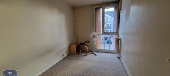 1 bedroom Apartment in Chartres, France No. 73787 8