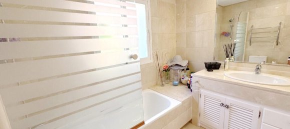 Apartamento T2 em Estepona, Spain N.º 246122 15