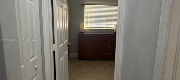 3 Schlafzimmer Gewerbliche Immobilien in Miami, USA, Nr. 615580 3